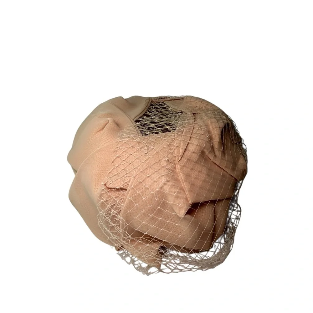 Pillbox Hat with Netting Vintage Beige Light Pink Retro Formal Headpiece Party - Picture 4 of 13